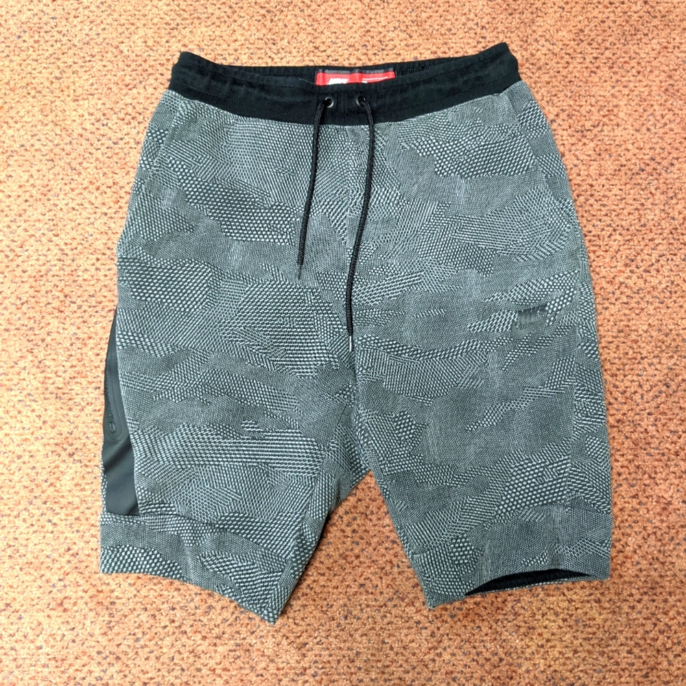 Nike Sportswear Tech Fleece Black Grey Shorts XS